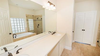 Before & After Bathroom Remodeling in Katy, TX (6)